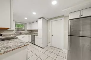 9141 Crabtree Ln, Port Richey, FL 34668 - Photo 7