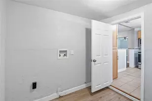 1410 E Waters Ave, Tampa, FL 33604 - Photo 31