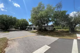 1000 E Caroline St, Tavares, FL 32778 - Photo 5