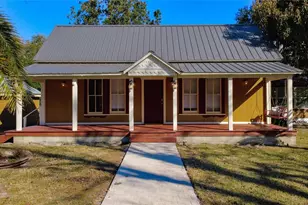 1148 N Grandview St, Mount Dora, FL 32757 - Photo 1