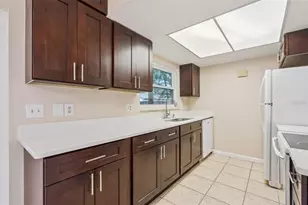 2612 Martz Ct, Orlando, FL 32817 - Photo 9