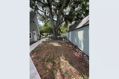 10424 Lyons Avenue, Lithia, FL 33547 - Photo 21