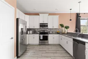 1518 Rolling Fairway Dr, Davenport, FL 33896 - Photo 5