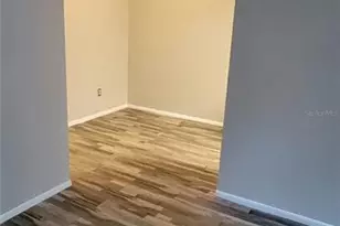 8725 N 48th St, Tampa, FL 33617 - Photo 3