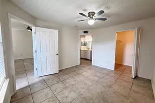 5028 Park Central Dr, Orlando, FL 32839 - Photo 13