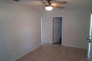 5000 20th St N, Saint Petersburg, FL 33714 - Photo 11