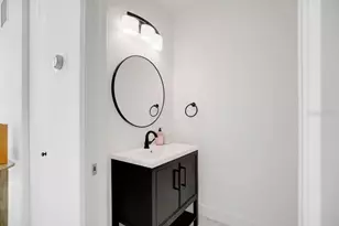 150 E Robinson St, Orlando, FL 32801 - Photo 23