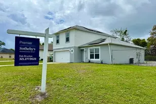 898 Farrington Dr, Deltona, FL 32725 - Photo 3