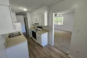 2796 Curry Ford Rd, Orlando, FL 32806 - Photo 3