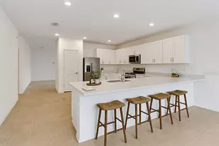 370 Cornerstone Dr, Groveland, FL 34736 - Photo 5