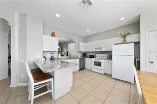 7803 Basnett Cir, Kissimmee, FL 34747 - Photo 9