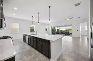 5013 E Fountainwood Dr, Saint Cloud, FL 34772 - Photo 9