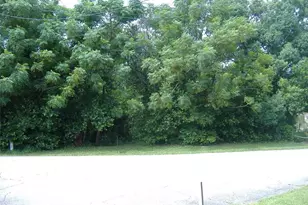 691 E Goodrich Dr, Deltona, FL 32725 - Photo 1