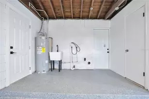 3925 De Kalb Dr, Orlando, FL 32839 - Photo 33