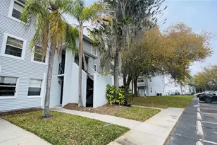 7120 Waterside Dr, Tampa, FL 33617 - Photo 1