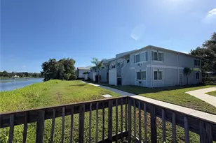 7120 Waterside Dr, Tampa, FL 33617 - Photo 11