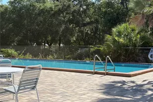 7120 Waterside Dr, Tampa, FL 33617 - Photo 13