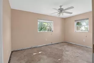 462 Ridgewood St NW, Port Charlotte, FL 33952 - Photo 5