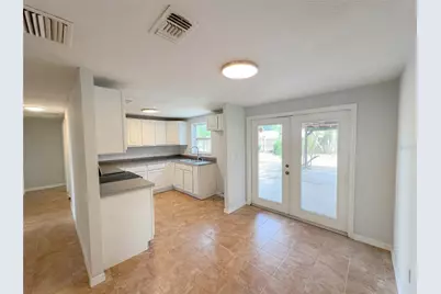 2126 Smithfield Circle S, Lakeland, FL 33801 - Photo 5