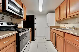 865 Sky Lake Cir, Orlando, FL 32809 - Photo 5