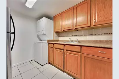 865 Sky Lake Circle #D, Orlando, FL 32809 - Photo 7