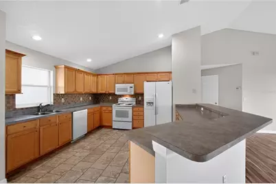 4704 Flack Court, Kissimmee, FL 34758 - Photo 9