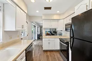 1565 S Evergreen Ave, Clearwater, FL 33756 - Photo 9