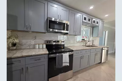 3435 Overlook Drive NE, Saint Petersburg, FL 33703 - Photo 11