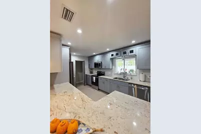 3435 Overlook Drive NE, Saint Petersburg, FL 33703 - Photo 19