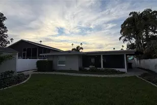 3435 Overlook Dr NE, Saint Petersburg, FL 33703 - Photo 45