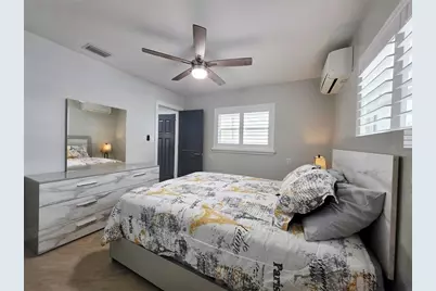 3435 Overlook Drive NE, Saint Petersburg, FL 33703 - Photo 17