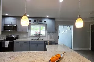 3435 Overlook Dr NE, Saint Petersburg, FL 33703 - Photo 13