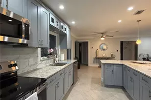 3435 Overlook Dr NE, Saint Petersburg, FL 33703 - Photo 13