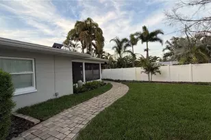 3435 Overlook Dr NE, Saint Petersburg, FL 33703 - Photo 43