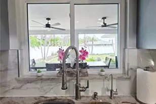 3435 Overlook Dr NE, Saint Petersburg, FL 33703 - Photo 17