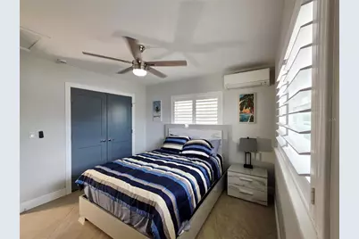 3435 Overlook Drive NE, Saint Petersburg, FL 33703 - Photo 15