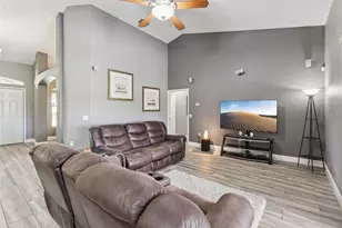 31038 Fairvista Dr, Tavares, FL 32778 - Photo 11
