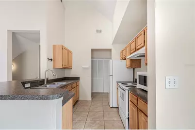 6025 Westgate Drive #2527, Orlando, FL 32835 - Photo 5