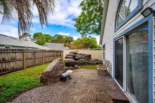 108 N Bristol Cir, Sanford, FL 32773 - Photo 17