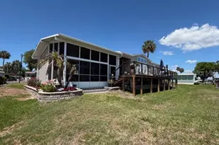 4 Big Tree Dr, Fruitland Park, FL 34731 - Photo 3