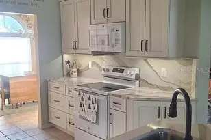 3530 Crystal Lakes Ct, Sarasota, FL 34235 - Photo 5