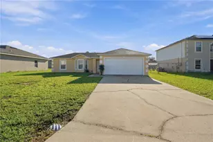 1417 Sarasota Dr, Kissimmee, FL 34759 - Photo 1