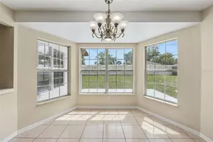 4136 Tall Tree Dr, Orlando, FL 32810 - Photo 9