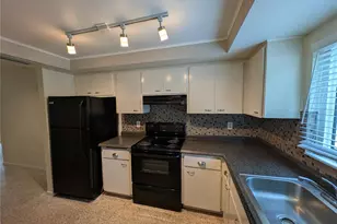 400 20th St E, Bradenton, FL 34208 - Photo 15