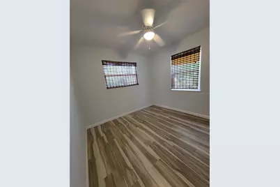 250 37th Street N, Saint Petersburg, FL 33713 - Photo 9