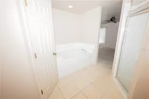 4129 NE 19th Pl, Cape Coral, FL 33909 - Photo 11