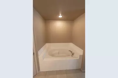 4129 NE 19th Place, Cape Coral, FL 33909 - Photo 15