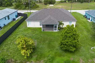 4129 NE 19th Pl, Cape Coral, FL 33909 - Photo 37