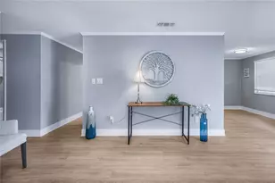 9151 Fairweather Dr, Largo, FL 33773 - Photo 11