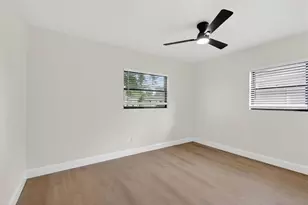 6020 Cresthill Dr, Tampa, FL 33615 - Photo 9